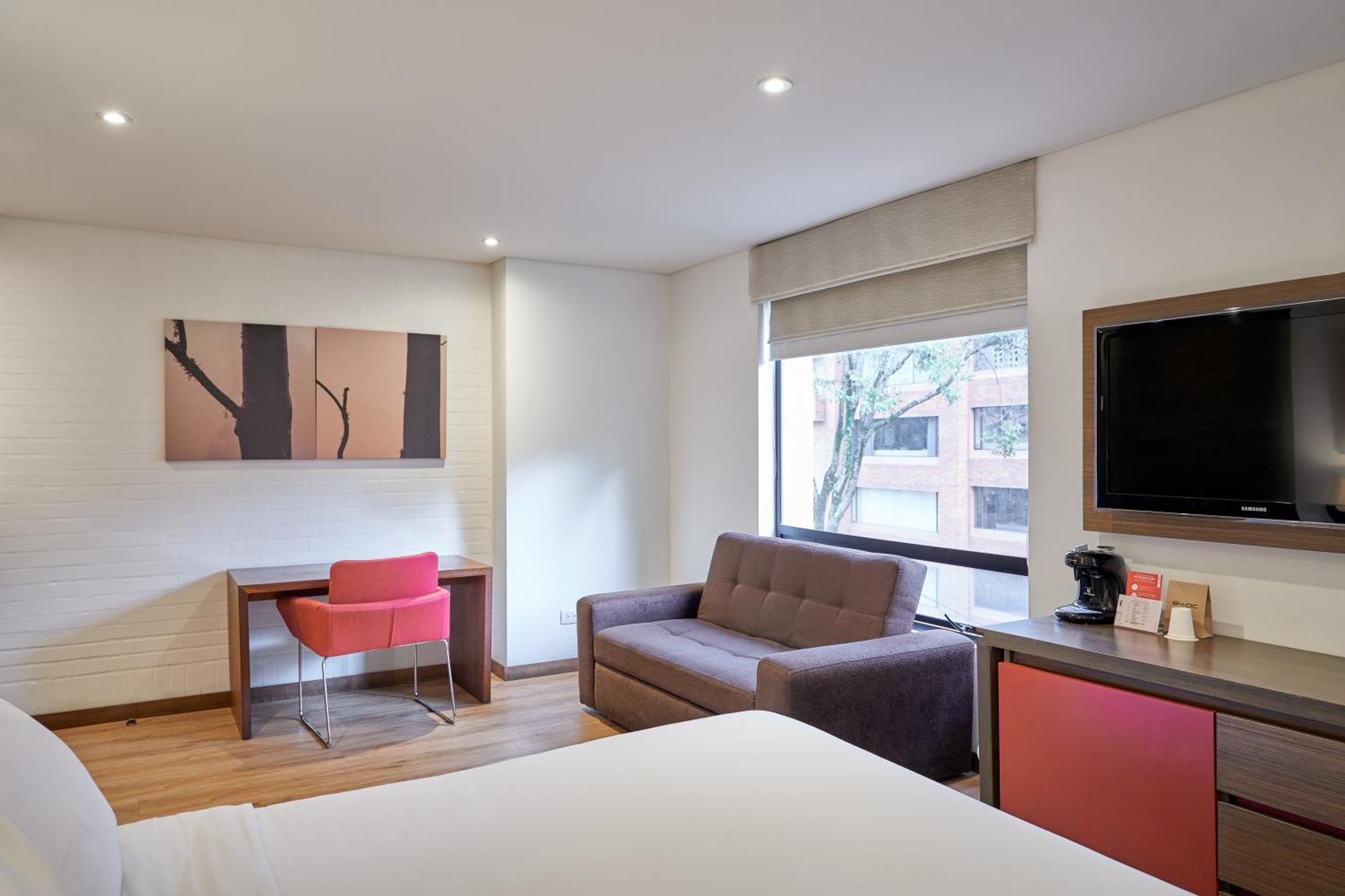 Hotel 84 DC Bogota Buitenkant foto