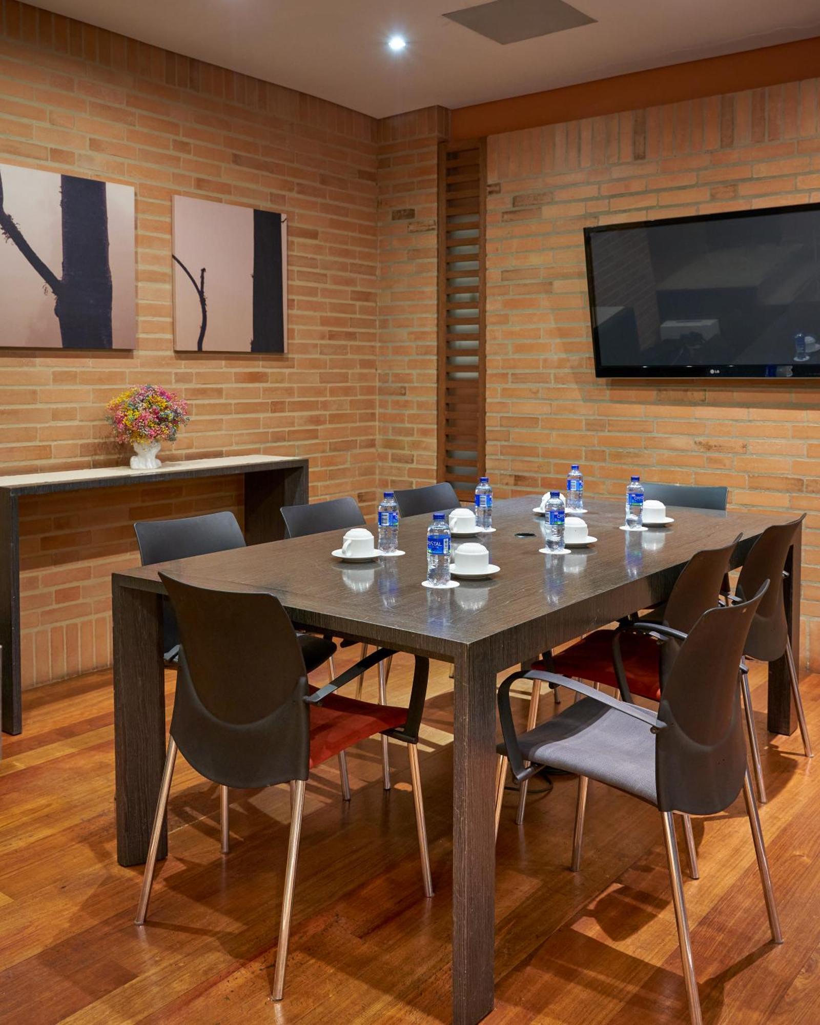 Hotel 84 DC Bogota Buitenkant foto